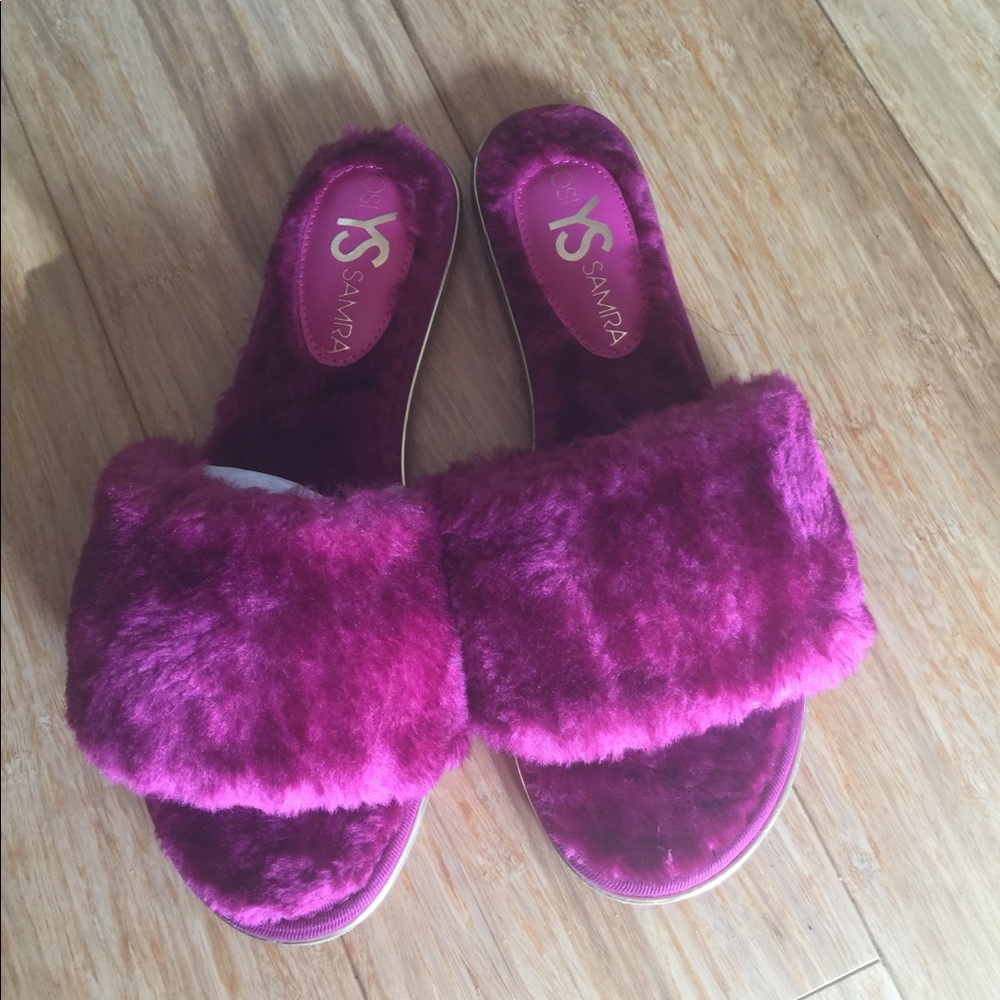 Yosi Samra fur flip flop